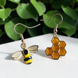Bee & Honeycomb Mismatched Earrings – Gold Tone Nature Inspired Jewelry Gift
